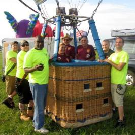 hot air balloon team